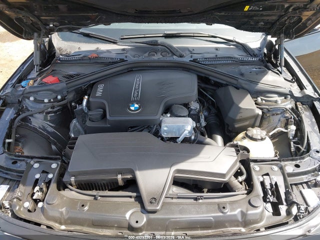 BMW 320i 2018 WBA8A9C5XJAH12667 Image 10
