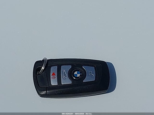BMW 320i 2018 WBA8A9C5XJAH12667 Image 11
