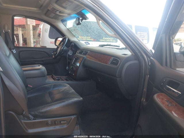 45292225 :رقم المزاد ، 3GNFK16358G275020 vin ، 2008 Chevrolet Suburban 1500 Ltz مزاد بيع