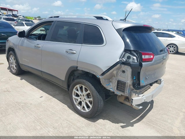 1C4PJLCBXJD574402 Jeep Cherokee Latitude Fwd