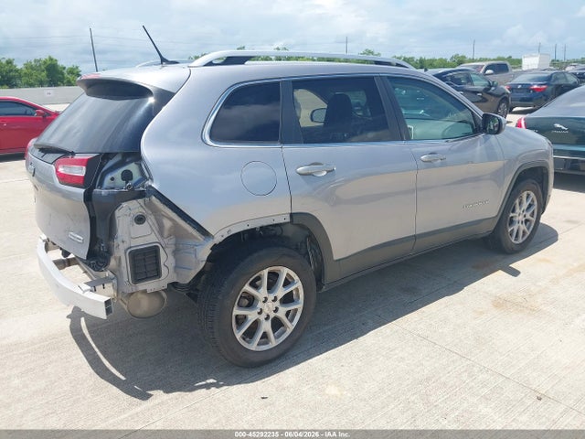 1C4PJLCBXJD574402 Jeep Cherokee Latitude Fwd