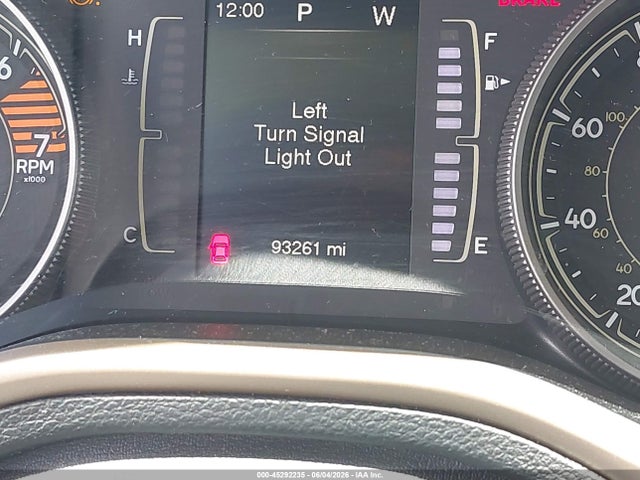 1C4PJLCBXJD574402 Jeep Cherokee Latitude Fwd