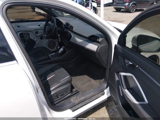 45292254 :رقم المزاد ، WA1AUCF37M1064350 vin ، 2021 Audi Q3 Premium 40 Tfsi Quattro Tiptronic مزاد بيع