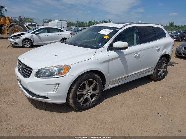 45292261 :رقم المزاد ، YV4902DZ6E2516495 vin ، 2014 Volvo Xc60 T6 R-design Premier Plus مزاد بيع