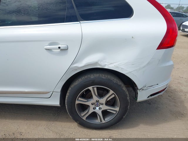 45292261 :رقم المزاد ، YV4902DZ6E2516495 vin ، 2014 Volvo Xc60 T6 R-design Premier Plus مزاد بيع