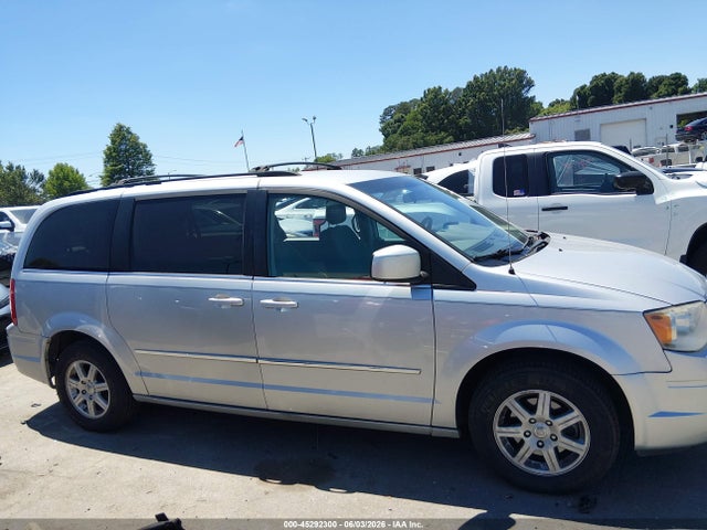 45292300 :رقم المزاد ، 2A4RR5D12AR413617 vin ، 2010 Chrysler Town & Country Touring مزاد بيع