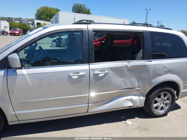 45292300 :رقم المزاد ، 2A4RR5D12AR413617 vin ، 2010 Chrysler Town & Country Touring مزاد بيع