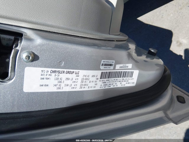 45292300 :رقم المزاد ، 2A4RR5D12AR413617 vin ، 2010 Chrysler Town & Country Touring مزاد بيع