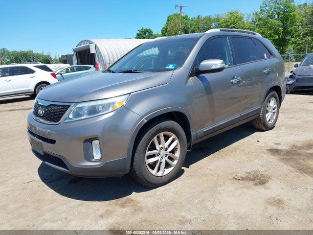 2015 Kia Sorento Lx მანქანა იყიდება აუქციონზე, vin: 5XYKT4A61FG595518, აუქციონის ნომერი: 45292316