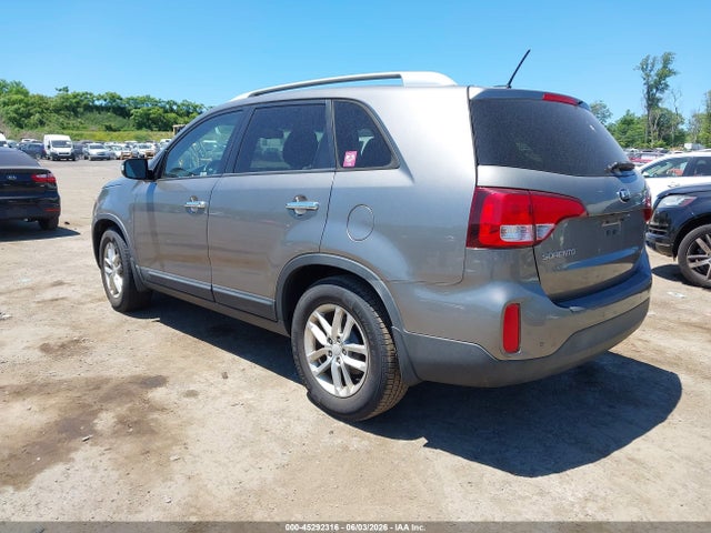 2015 Kia Sorento Lx მანქანა იყიდება აუქციონზე, vin: 5XYKT4A61FG595518, აუქციონის ნომერი: 45292316