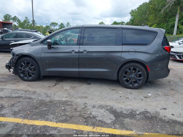 45292329 :رقم المزاد ، 2C4RC1FG8KR633332 vin ، 2019 Chrysler Pacifica Touring Plus مزاد بيع