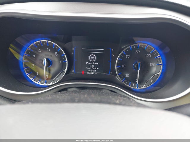 45292329 :رقم المزاد ، 2C4RC1FG8KR633332 vin ، 2019 Chrysler Pacifica Touring Plus مزاد بيع