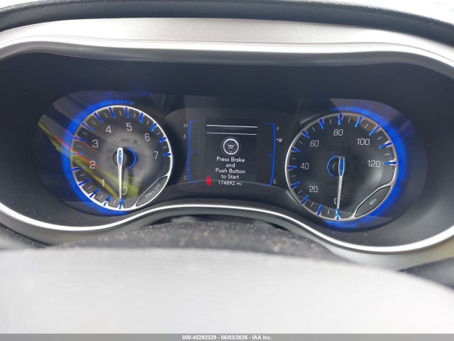45292329 :رقم المزاد ، 2C4RC1FG8KR633332 vin ، 2019 Chrysler Pacifica Touring Plus مزاد بيع