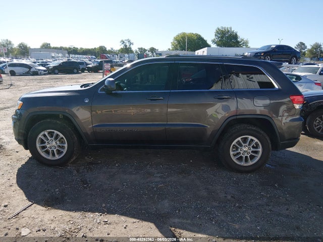 1C4RJFAG3KC837037 Jeep Grand Cherokee Laredo E 4x4
