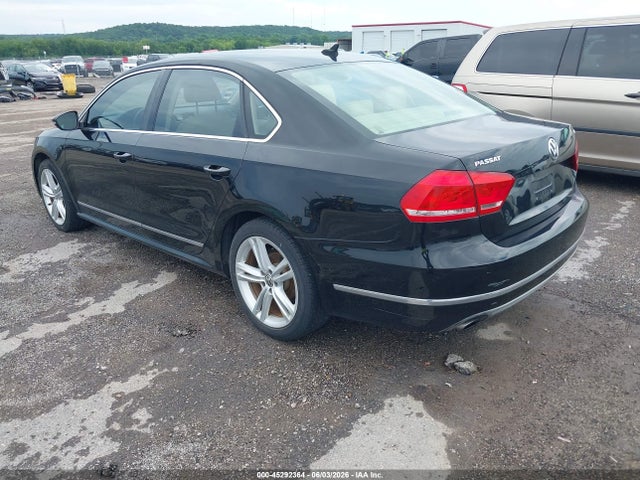 2012 Volkswagen Passat 3.6l V6 Sel Premium მანქანა იყიდება აუქციონზე, vin: 1VWCM7A33CC066576, აუქციონის ნომერი: 45292364