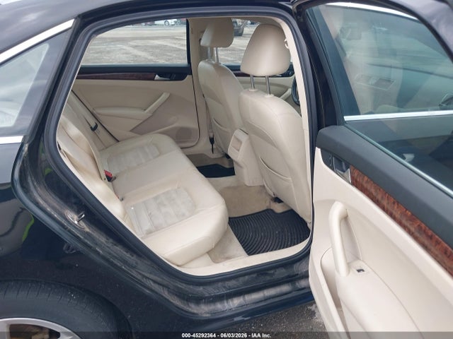 2012 Volkswagen Passat 3.6l V6 Sel Premium მანქანა იყიდება აუქციონზე, vin: 1VWCM7A33CC066576, აუქციონის ნომერი: 45292364