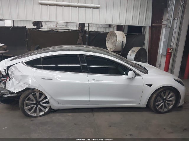 Продаж на аукціоні авто 2019 Tesla Model 3 Long Range/performance, vin: 5YJ3E1EB5KF469443, номер лоту: 45292365