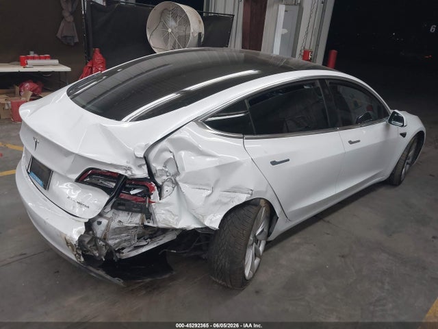 Продаж на аукціоні авто 2019 Tesla Model 3 Long Range/performance, vin: 5YJ3E1EB5KF469443, номер лоту: 45292365