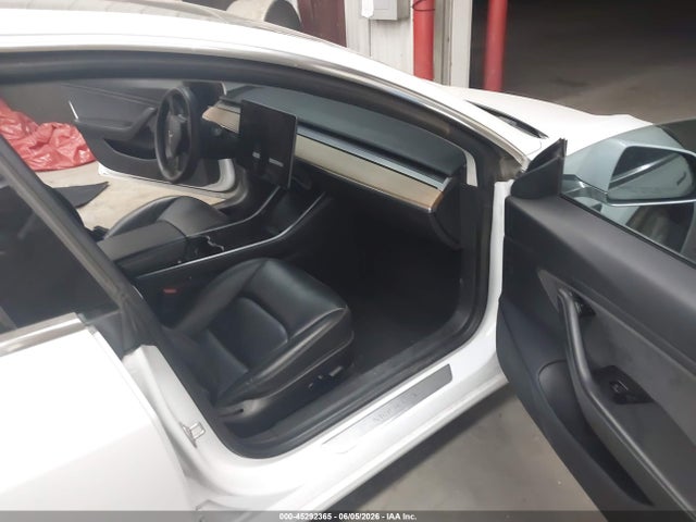 Продаж на аукціоні авто 2019 Tesla Model 3 Long Range/performance, vin: 5YJ3E1EB5KF469443, номер лоту: 45292365