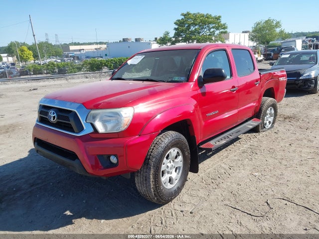 Toyota Tacoma Base V6 2015 3TMLU4EN7FM165577 Image 2