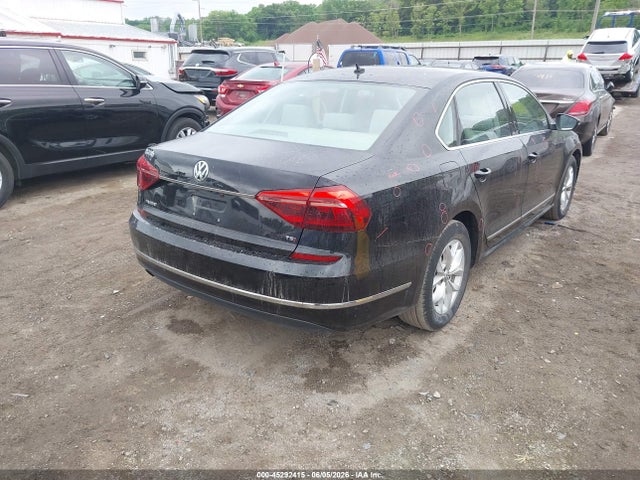 2017 Volkswagen Passat 1.8t S მანქანა იყიდება აუქციონზე, vin: 1VWAT7A36HC049322, აუქციონის ნომერი: 45292415