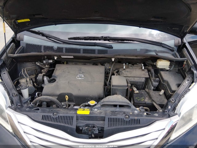 5TDYK3DC3FS599193 Toyota Sienna Limited Premium 7 Passenger