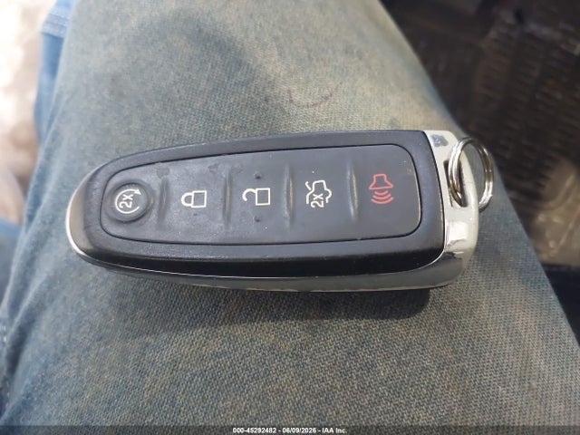 45292482 :رقم المزاد ، 1FMCU9J93HUB58223 vin ، 2017 Ford Escape Titanium مزاد بيع