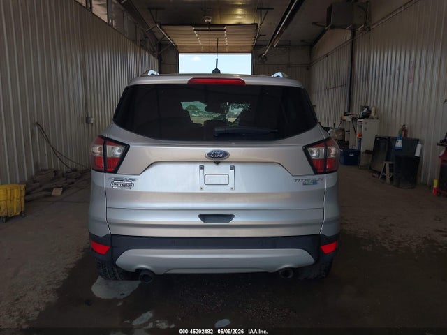 45292482 :رقم المزاد ، 1FMCU9J93HUB58223 vin ، 2017 Ford Escape Titanium مزاد بيع
