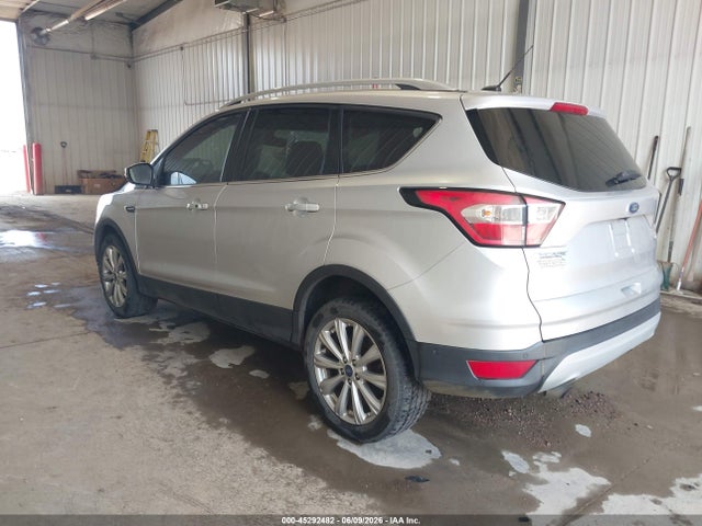 45292482 :رقم المزاد ، 1FMCU9J93HUB58223 vin ، 2017 Ford Escape Titanium مزاد بيع