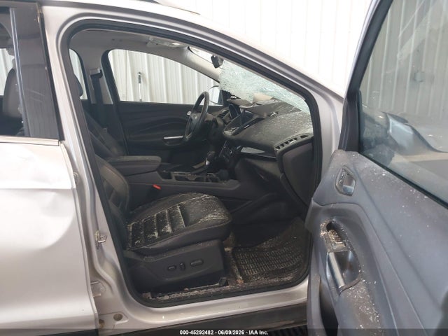 45292482 :رقم المزاد ، 1FMCU9J93HUB58223 vin ، 2017 Ford Escape Titanium مزاد بيع
