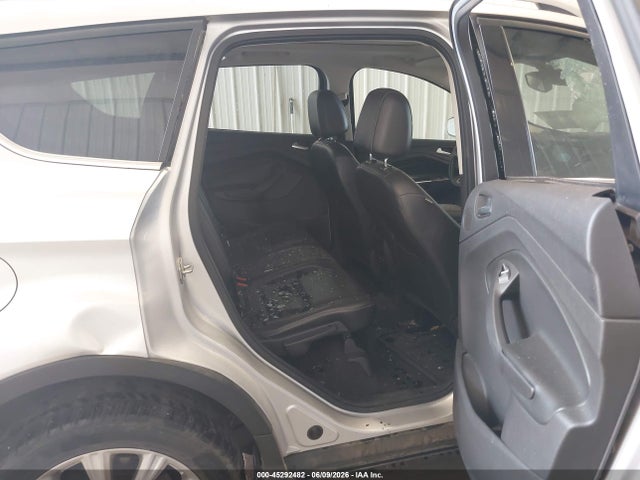 45292482 :رقم المزاد ، 1FMCU9J93HUB58223 vin ، 2017 Ford Escape Titanium مزاد بيع