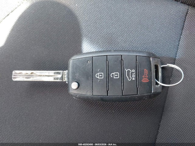 KNDJN2A25F7215049 KIA Soul