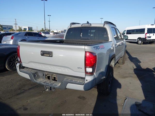 3TMCZ5AN5JM152204 Toyota Tacoma Trd Off Road