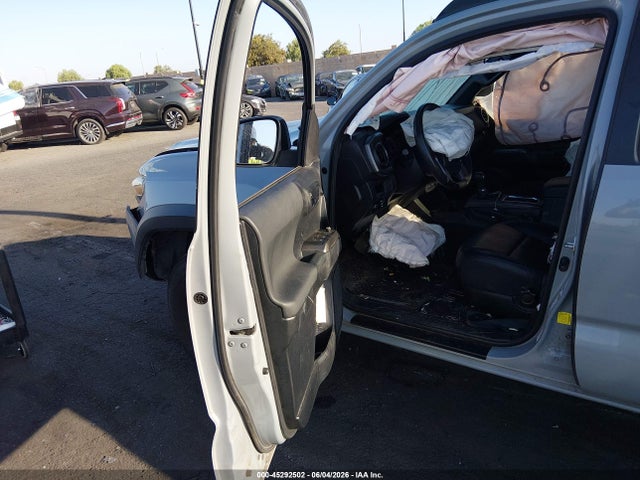 3TMCZ5AN5JM152204 Toyota Tacoma Trd Off Road