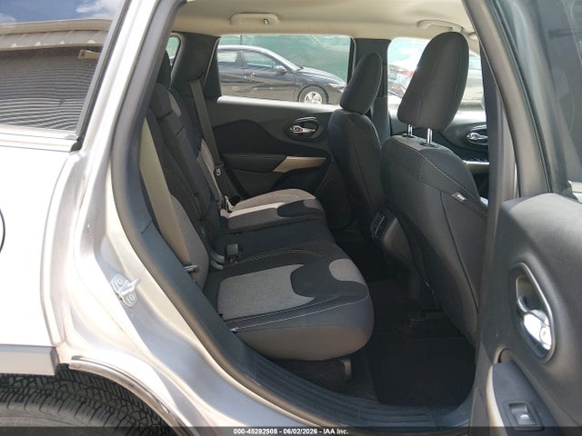 Jeep Cherokee Latitude 4x4 2018 1C4PJMCB4JD528604 Image 8