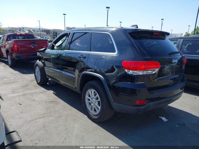 1C4RJEAG7JC380421 Jeep Grand Cherokee Laredo 4x2