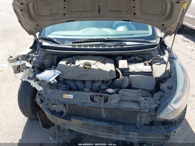 5NPDH4AE8GH750531 Hyundai ELANTRA SE