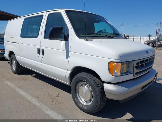 45292636 :رقم المزاد ، 1FTRE14231HB17360 vin ، 2001 Ford E-150 Commercial/recreational مزاد بيع