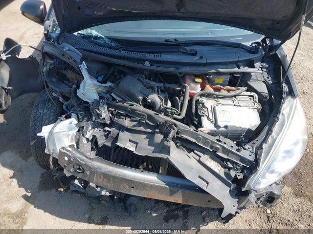 Toyota Prius C Four 2015 JTDKDTB33F1113613 Image 10