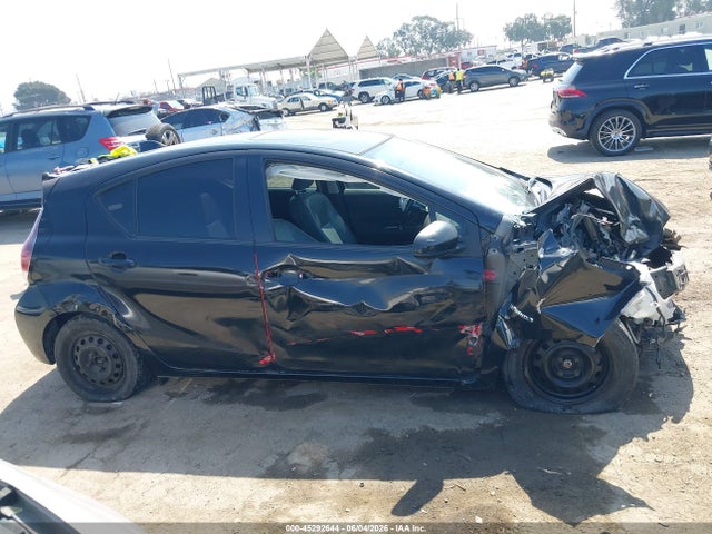 Toyota Prius C Four 2015 JTDKDTB33F1113613 Image 14