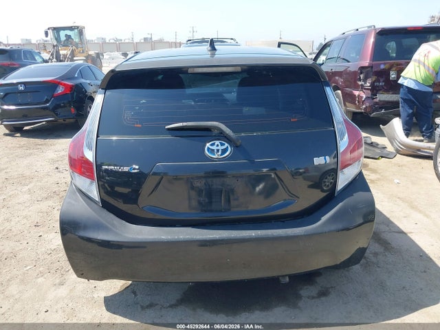 Toyota Prius C Four 2015 JTDKDTB33F1113613 Image 17
