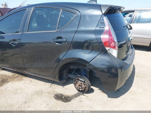 Toyota Prius C Four 2015 JTDKDTB33F1113613 Image 21
