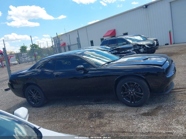 Продаж на аукціоні авто 2019 Dodge Challenger Sxt Awd, vin: 2C3CDZGG6KH735724, номер лоту: 45292645