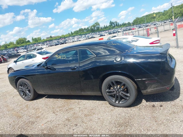 Продаж на аукціоні авто 2019 Dodge Challenger Sxt Awd, vin: 2C3CDZGG6KH735724, номер лоту: 45292645