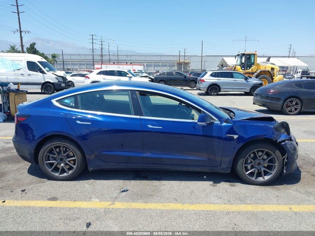 5YJ3E1EB8JF114880 Tesla Model 3 Long Range/performance