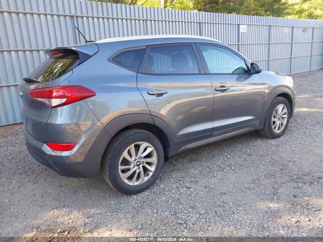 45292711 :رقم المزاد ، KM8J33A42GU116264 vin ، 2016 Hyundai Tucson Se مزاد بيع