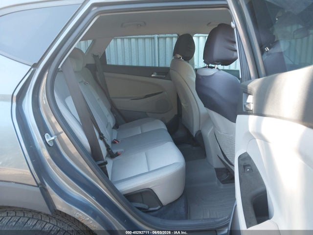 45292711 :رقم المزاد ، KM8J33A42GU116264 vin ، 2016 Hyundai Tucson Se مزاد بيع