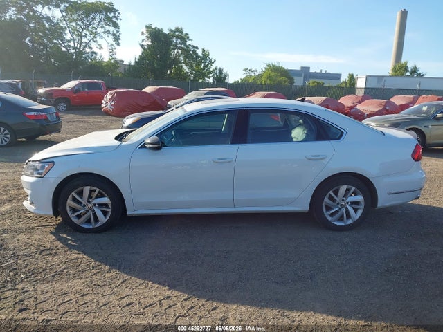 Aukcja sprzedaży 2018 Volkswagen Passat 2.0t Se, vin: 1VWBA7A30JC043547, numer aukcji: 45292727