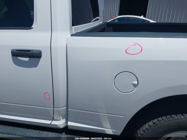 Продаж на аукціоні авто 2018 Ram 1500 Tradesman  4x2 6'4 Box, vin: 1C6RR6FG3JS272415, номер лоту: 45292728