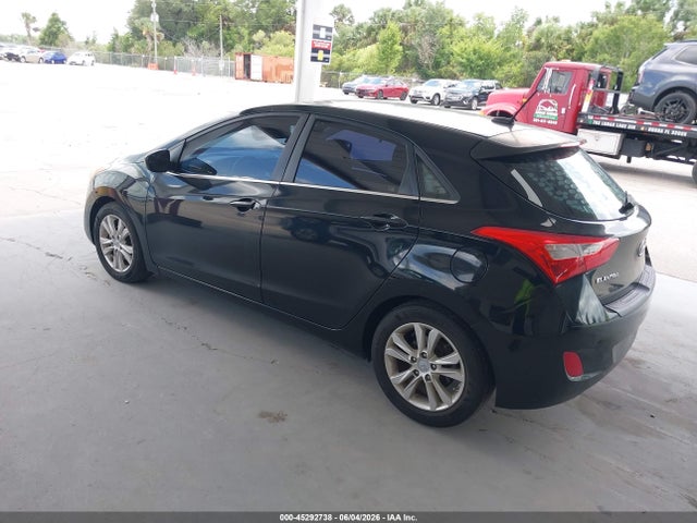2014 Hyundai Elantra Gt მანქანა იყიდება აუქციონზე, vin: KMHD35LH9EU228260, აუქციონის ნომერი: 45292738